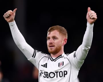 途中出場からわずか５分で劇的同点弾。フルアム30歳MFの「えげつないシュート」にファン驚き「異次元すぎる」「これは凄い」