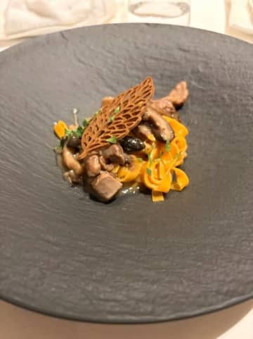 藤あや子、孫と高層階でディナーを堪能「美しくて感動しました」