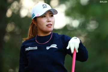 古江彩佳が大好きな浜崎あゆみのカウントダウンライブで年越し！ あゆを真似したキラキラTシャツで大盛り上がり