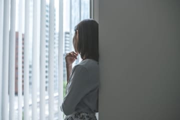 「フリマアプリで生活費をしのいで…」家賃70万のタワマンに住み、姉をだまして金をせびるセレブ妹の「当然の末路」