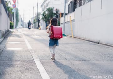 “青信号点滅＝急げ”は違反！ 子どもに必ず教えたい歩行者の交通ルールとは