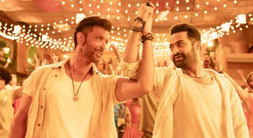 まさかの「日本語で始まる」注目インド映画！『ＲＲＲ』のNTR Jr.参戦『WAR／バトル・オブ・フェイト』序盤の見どころ