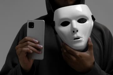 ラファエル「テレビに出てる人が一番有名って…もう古いのかも」「完全にネットに移動してる」“有名人”の提議に疑問…コメントでも“多様化するエンタメ”について議論に「じゃあYouTuberやってる人の認知度が上がったとはならないと思う」「YouTubeは観たい人が観るものなのでテレビとは全く違う」