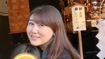 2児の母・安めぐみ 新年の挨拶と共に家族で浅草へ！愛娘を膝に抱く親子3ショットなどお正月ショットに「今年も良い写真」と反響