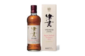 JAL、国際線機内販売で「シングルモルト津貫 JAL EXCLUSIVE 2025」　ファースト・ビジネスクラス限定