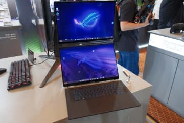 真の2画面ゲーミングノートとなった新型「ROG Zephyrus DUO」