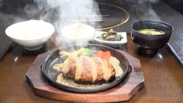 「なんでやねん！」ブランド和牛のハンバーグ定食が600円？初上陸の佐賀県で見つけた『オモウマい店』