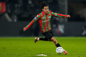 「彼はトッププレーヤー」オランダ名門が関心の22歳日本人MF、世界王者やドイツ２位などに移籍の可能性！クラブ幹部は強豪加入を“確信”「トップクラブへと直行する」