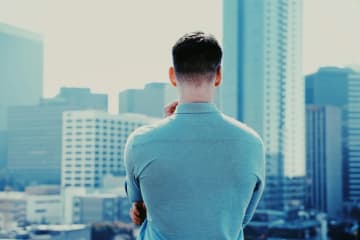 O型男性の性格や恋愛傾向とは？大らかで魅力的な彼とより良い関係を築くためのヒント