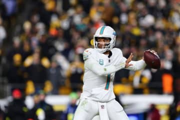 シーズン途中のベンチ降格を受け、新たなスタートに意欲を示すドルフィンズQBタゴヴァイロア