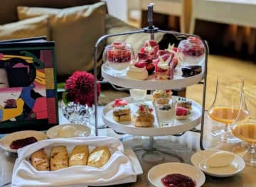 【フォーシーズンズホテル京都】ストロベリーアフタヌーンティー♡バラのようなスイーツは豪華