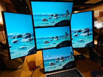 【実機レポ】ノートPCを5画面に拡張できる…究極の“変態”マルチモニターが凄い