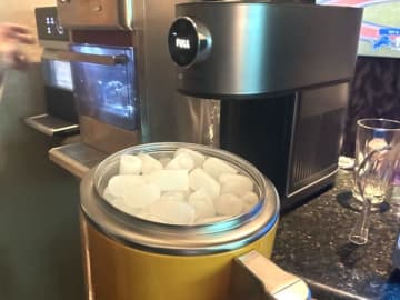5分で氷ができるって本当？ CESで注目の超高速製氷機をチェックしてきた