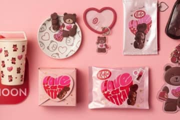アフタヌーンティー・リビング「クマ型キットカット」バレンタイン限定雑貨、ベア柄マグカップやポーチ