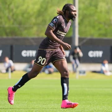 「残念ながら今シーズンは活動を続けることができません」41歳“ウタさん”がJ２初参戦クラブを退団「さらなるご発展をお祈りしております」