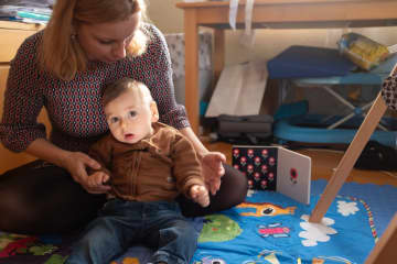 希少疾患の未来に光　治療法開発に動く家族たち