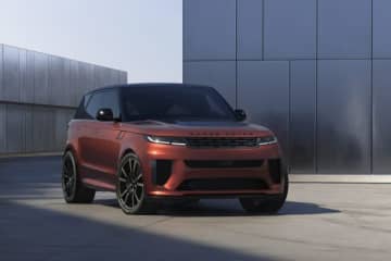 『レンジローバー・スポーツ』も2026年モデルに刷新。V8搭載に“SV”追加、ビスポークサービスも導入