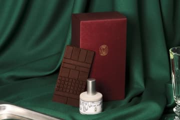 オサジ「オードトワレ カカオ」“ほろ苦チョコ×果実”の26年バレンタイン香水、ミニマルとコラボ