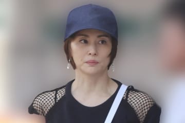 《“ガサ入れ”認めるなら声明文だけでは不十分》米倉涼子　“再始動”を焦ったワケと関係者が覚えた「違和感」