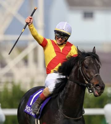 天皇賞・春覇者ジャスティンパレスが登録抹消…アロースタッドで種牡馬入り