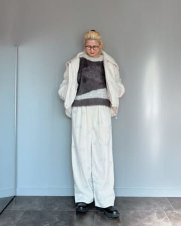 定番の白ダウンコーデを今っぽく更新！ レディース版・あか抜ける組み合わせ方7つ