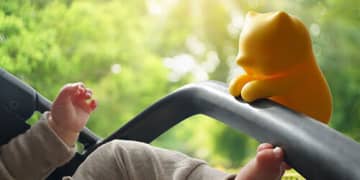 今度は赤ちゃんに風を送る？ 熱いものを冷ますネコ型ロボットが2倍サイズのハンディファンに！