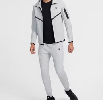 ベネズエラのマドゥロ大統領の逮捕写真が話題に GoogleやSNSで「Nikeテックフリース」検索が急増