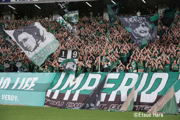 ｢攻めてきたね｣J1東京Vの“始祖鳥”新ユニフォームに興奮の声！｢スッゲェ変わった！｣｢今年どのクラブも色違いって言われてる中、これはかっけぇわ｣