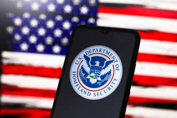 「アメリカ国土安全保障省に許可なく絵が使われています」日本のイラストレーターが当惑 →「本当にひどい」