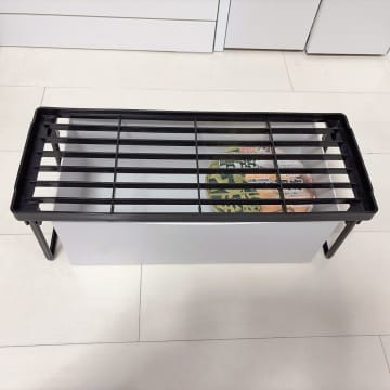 ダイソーの積み重ね整理棚レビュー！グラつきゼロの「たためるキッチンスタンド」が想像以上に優秀