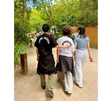 渡辺満里奈、夫･名倉潤と新年まさかのペアルックショット