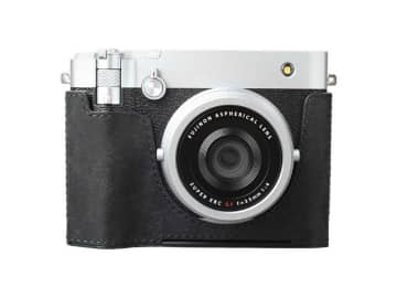 イタリアンレザーを使用した「FUJIFILM GFX100RF」用のボディケース