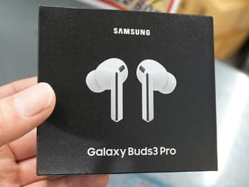 ANC対応のワイヤレスイヤホン「Galaxy Buds3 Pro」未使用品が19,777円！イオシス新春初売り