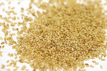 真誠 業務用ごま製品を価格改定 黒は値上げ、白・金は値下げ