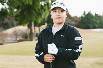 西郷真央が愛用グローブとスポンサー契約 「信頼し一緒に戦い続けてきた」