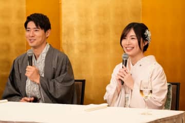 松井珠理奈＆ボイメン辻本、会見で結婚報告のワケ「僕は19歳から彼女は11歳から芸能界でお世話に」