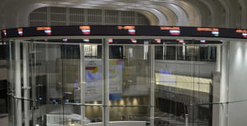 東証、午前終値は5万2257円　中国の輸出規制強化で