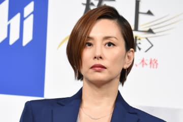 《ガサ入れ認め一区切りも…》米倉涼子　半同棲のアルゼンチン人恋人は未だ消息不明、ダンス教室の集合写真にも姿ナシ