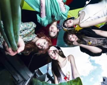 LE SSERAFIM、『SPAGHETTI』が米ビルボード・Spotifyチャート“逆走中”！年末ステージが話題に