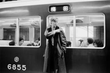 没後10年のデヴィッド・ボウイ、1月10日の命日に独自ノンフィクション番組含む3番組をWOWOWで放送・配信