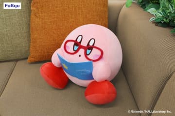 眼鏡をかけた姿が可愛い！『星のカービィ』プライズシリーズ「Kirby★Diary」に新アイテム―ぬいぐるみ、ブランケットと癒しのおうち時間を過ごせそう