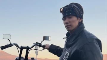 「一富士、二宮寺、三宮寺」神宮寺勇太  愛車のハーレーと“縁起が良い”絶景プライベートショット公開！「息のむかっこよさ」