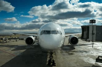 年末年始の航空需要、国際旅客数はANAが11.1％増、JALは前年並み