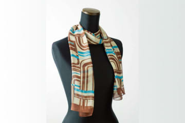 こんなに簡単！ロングスカーフの「2重巻き」でおしゃれ上級者見えするコツ