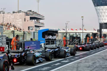 F1予選フォーマットが11チーム22台への拡大に伴い修正。Q3は従来どおり10台のポールポジション争いに