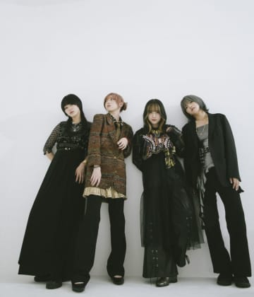 セブンス・ベガ、2026年第一弾デジタルシングル「Slump!」MVにビターで大人な質感