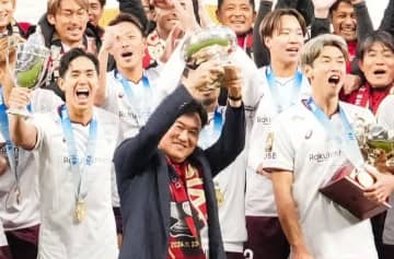 三木谷会長、日本の高い税負担を斬る「いまの税制では本当の一流は日本に来ない」「例えばサッカーではベッカム税があり…」