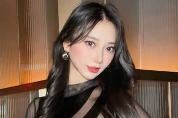 実家が30億円のスーパーセレブ美女、雪の北海道でまさかの装い「かわいすぎ」「寒そうより綺麗が勝つ」