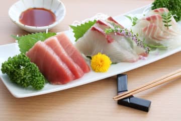 絶対に口にすべきではない『お刺身』の特徴８選　食べてはいけない理由や腐っているサインとは