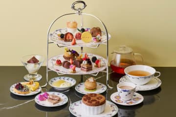 銀座「マルニ カフェ」バレンタインアフタヌーンティー、“金木犀＆スミレ”香るチョコスイーツがずらり